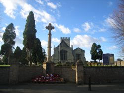 Church and War Memorial in Winslow, Bucks Wallpaper