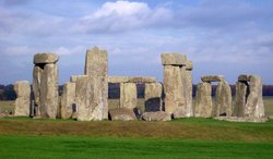 Back side of Stonehenge Wallpaper