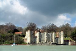 Upnor Castle Wallpaper