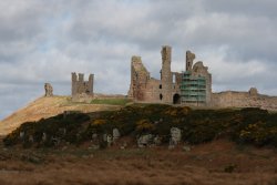 Dunstanburgh Castle Wallpaper