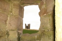 Dunstanburgh Castle Wallpaper