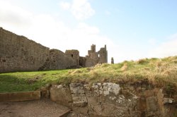 Dunstanburgh Castle Wallpaper