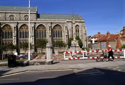 The gardens and road works. Wallpaper