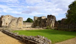 Ruins of Wolvesey Castle Wallpaper