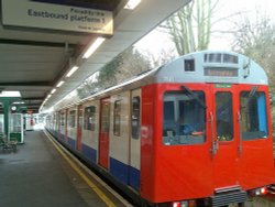 District line Wallpaper