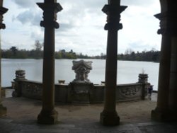 Hever Lake Wallpaper