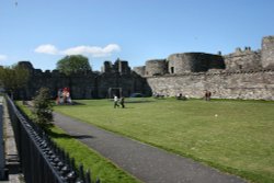 Beaumaris Castle Wallpaper