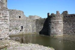 Beaumaris Castle Wallpaper