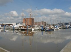 Hull marina Wallpaper