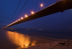 Humber Bridge by night Wallpaper