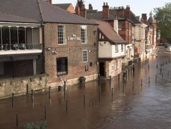 York in flood Wallpaper