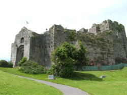 Oystermouth Castle Wallpaper