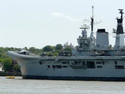 HMS Illustrious at Greenwich Wallpaper