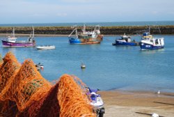 Folkestone Harbour Wallpaper