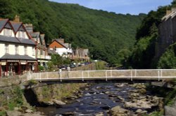 Looking up river to the gorge. Wallpaper