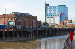 River Hull and new eyesore Wallpaper