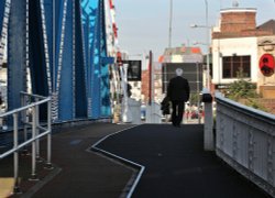 White haired guy on North bridge Wallpaper