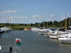 River Waveney. Wallpaper