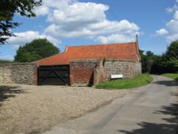 A Farm in Edingthorpe Wallpaper