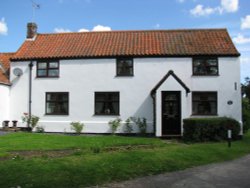 House in Edingthorpe Wallpaper