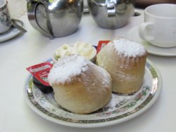 Cream Tea Wallpaper