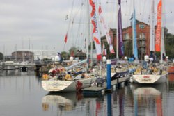 Hull Marina 12-9-9 002 Wallpaper