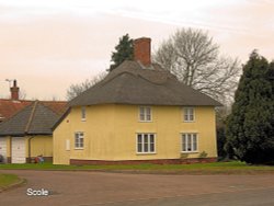 Thatched cottage Wallpaper