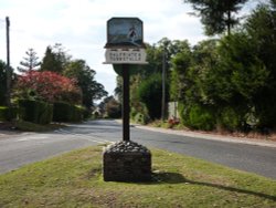 Village Sign, spelling as in 1086 Wallpaper