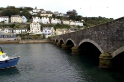 Looe bridge. Wallpaper