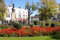 View from Abbey Gardens towards King Alfred`s statue Wallpaper