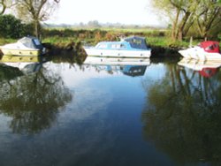 Across the River Waveney Wallpaper