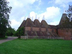 Sissinghurst Castle - Garden Wallpaper