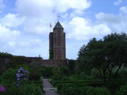 Sissinghurst Castle - Garden Wallpaper