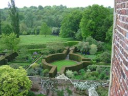 Sissinghurst Castle - Garden Wallpaper