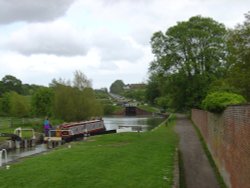 The locks near Devizes Wallpaper