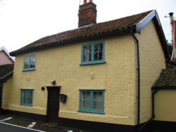 Cottage in Metfield Wallpaper