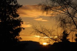 Sunset at Bewdley on New Year's Day Wallpaper