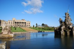 Witley Court and fountain Wallpaper