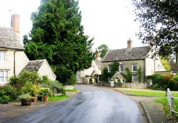 Cotswold Village Wallpaper