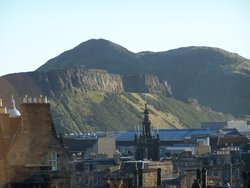 Salisbury Crag and Arthur's Seat Wallpaper