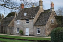 Cottage by River Thames Wallpaper