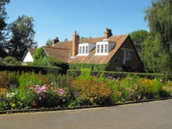 The former home of C.S. Lewis Wallpaper