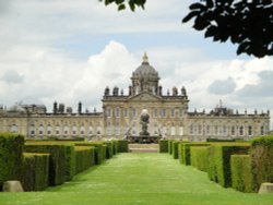 A picture of Castle Howard Wallpaper