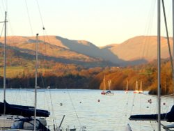 Windermere Autumn sunset. Wallpaper