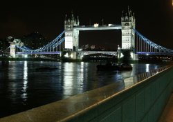 Tower Bridge at night Wallpaper