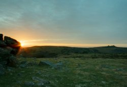 Sunrise 3 on Houndtor Wallpaper