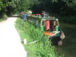 Narrowboat Dennoria Wallpaper