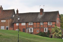 Kenilworth Cottages Wallpaper