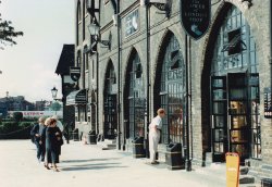 Tower of London shops Wallpaper