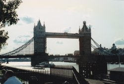 London Bridges Wallpaper